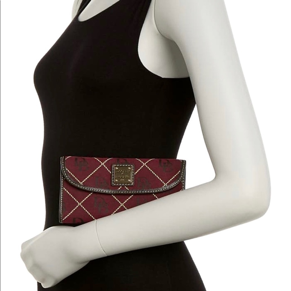 DOONEY & BOURKE Gretta Continental Monogram Wallet Bordeaux - Picture 4 of 12